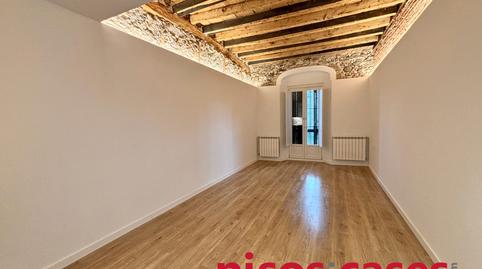 Foto 2 de Piso de alquiler en Plaça Major, Centre, Barcelona