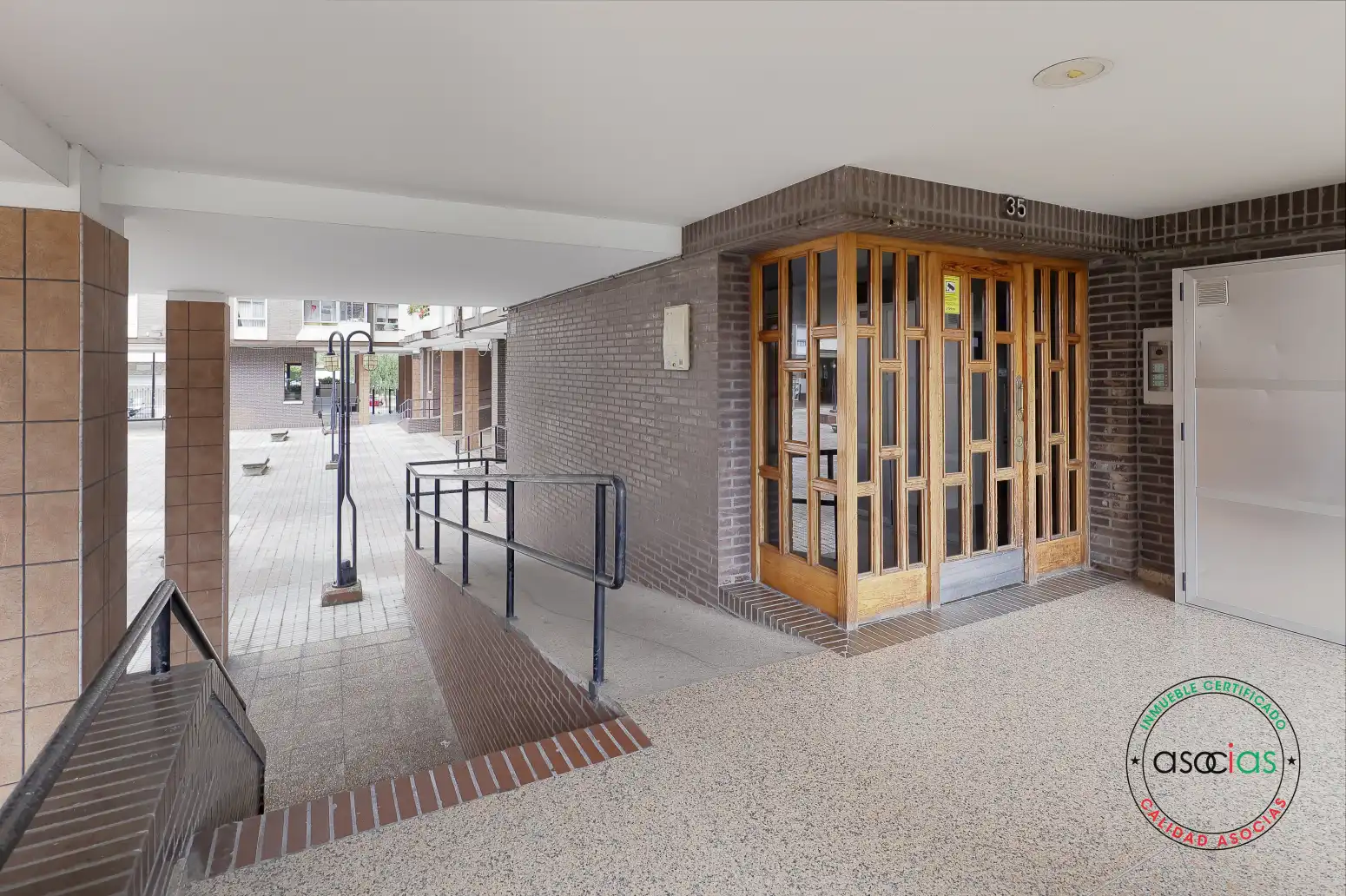 Wohnung zum Verkauf in Gijón  mit Heizung, Parkett und Balkon