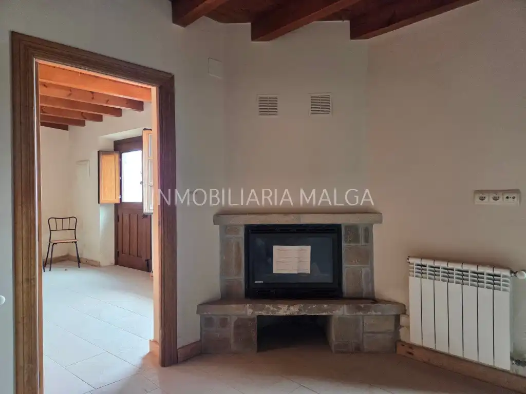 Sala de estar de Casa o chalet en venta en Colunga con Calefacción, Parquet y Terraza