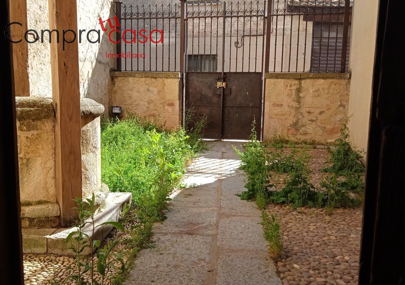 Exterior view of House or chalet for sale in Bernuy de Porreros  with Heating and Balcony