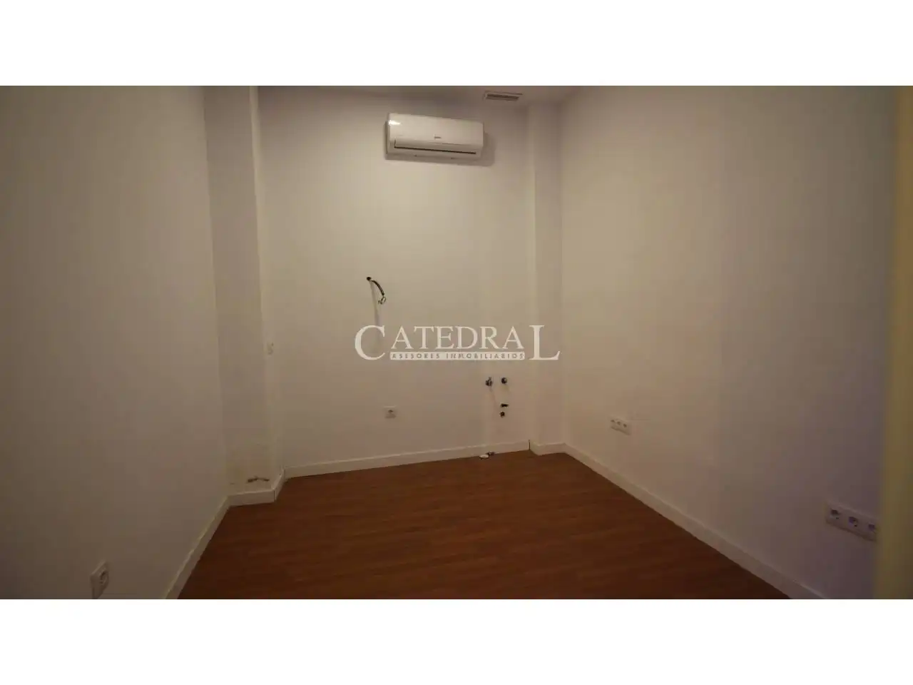 Bedroom of Commercial properties for rent in Sevilla  with Air Conditioner