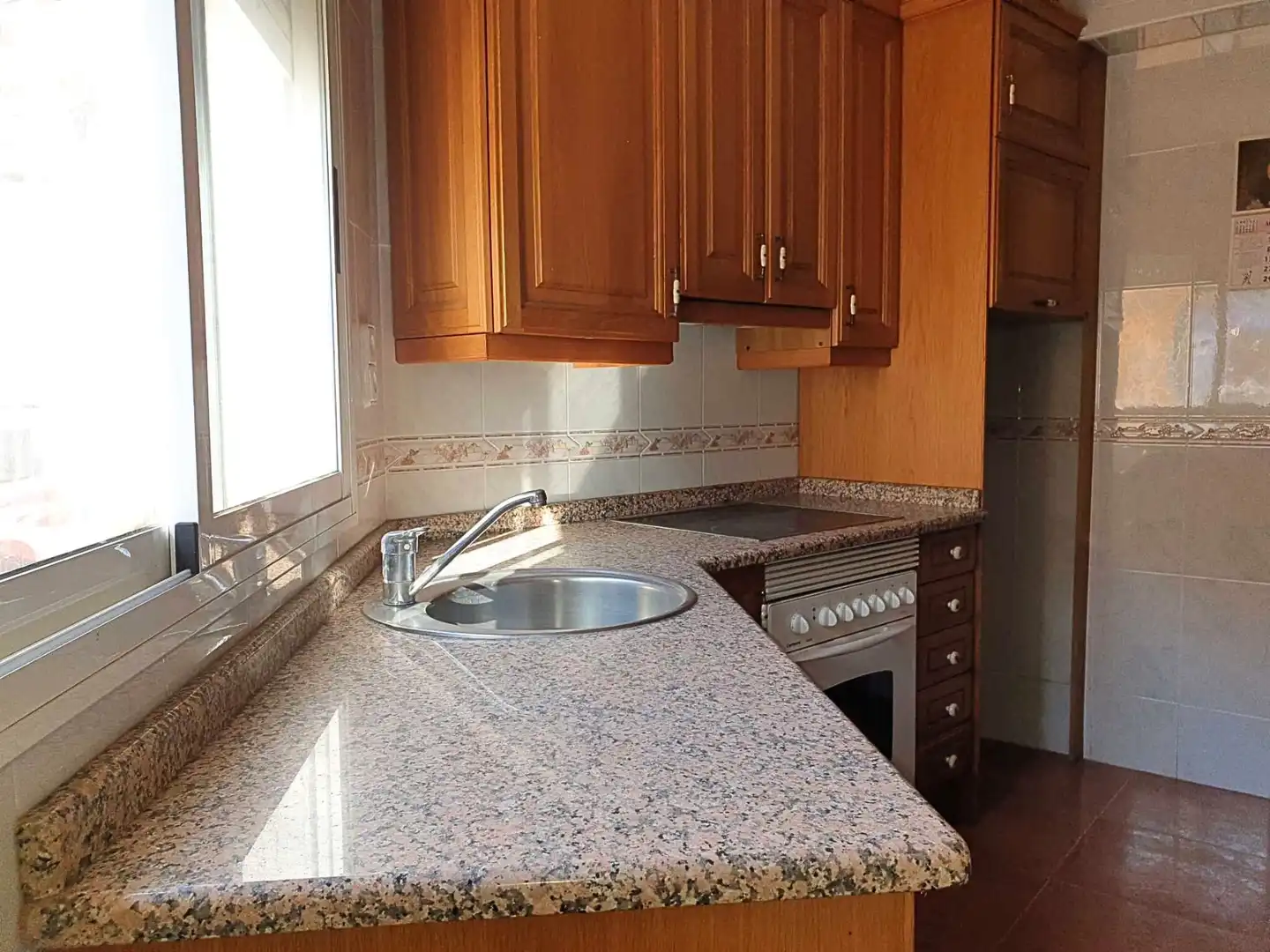 Küche von Wohnung zum Verkauf in Ibdes mit Heizung und Terrasse