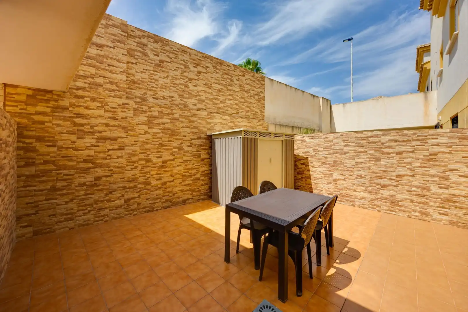 Terrassa de Casa o xalet en venda en Torrevieja amb Jardí privat, Terrassa i Moblat