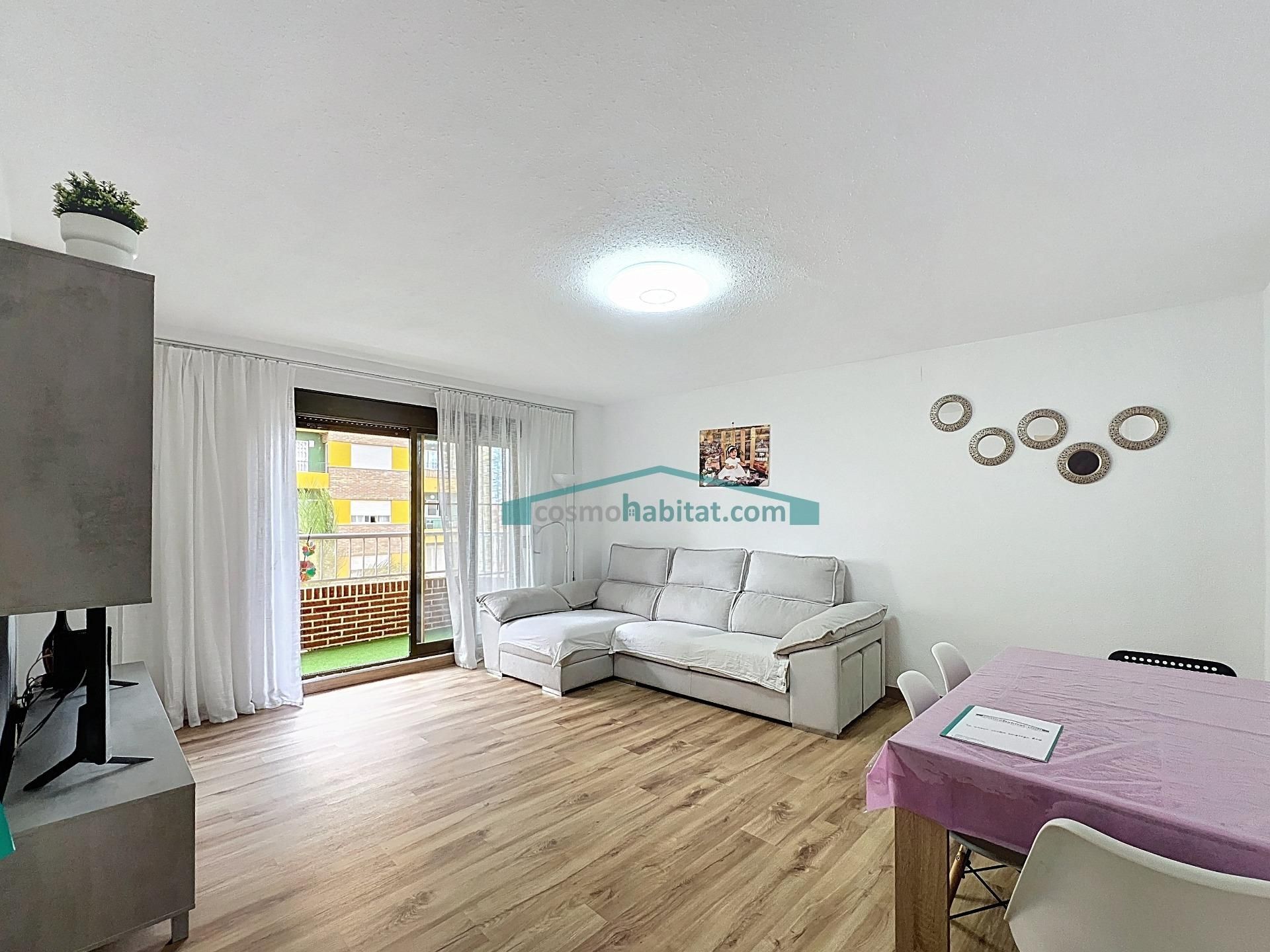 Living room of Flat for sale in Alginet  with Air Conditioner, Parquet flooring and Balcony