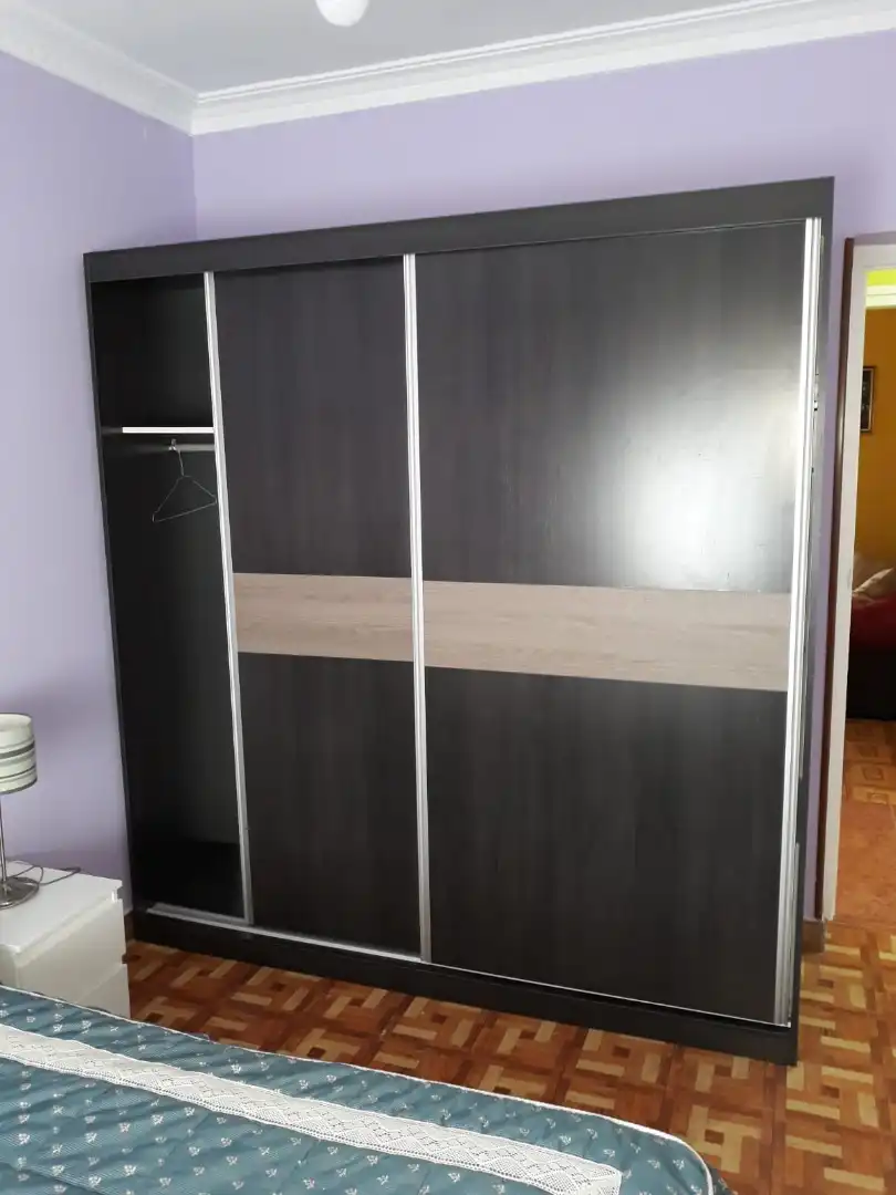 Dormitori de Pis en venda en Gijón  amb Calefacció, Parquet i Traster