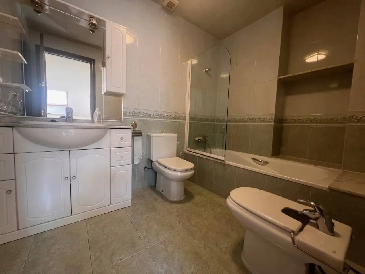 Baño de Apartamento en venta en Manresa con Aire acondicionado, Calefacción y Terraza