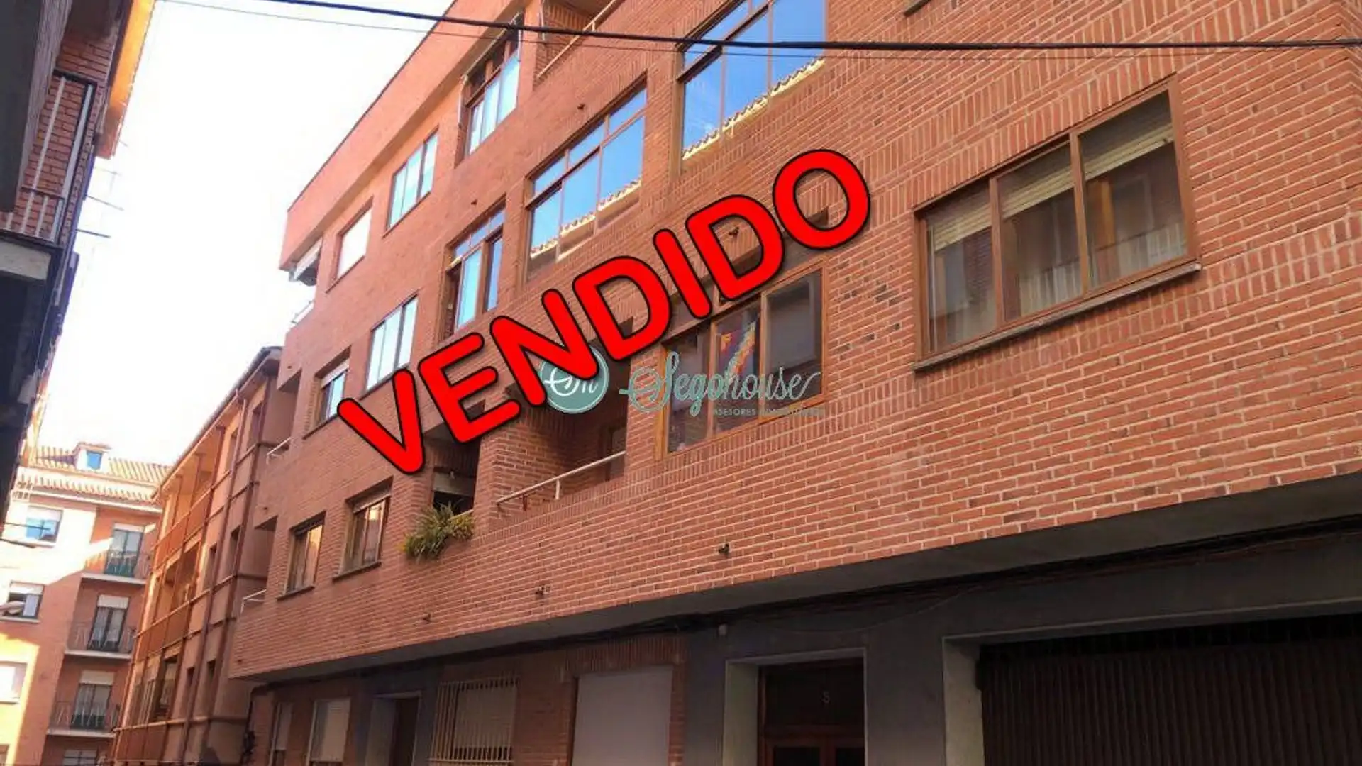 Vista exterior de Piso en venta en Segovia Capital con Calefacción, Terraza y Trastero