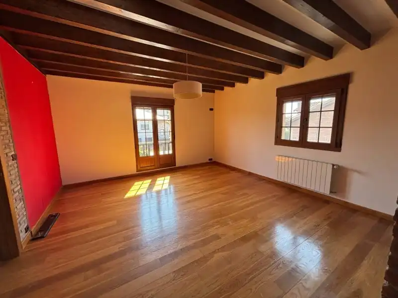 Sala de estar de Casa o chalet en venta en Santander con Calefacción, Trastero y Piscina