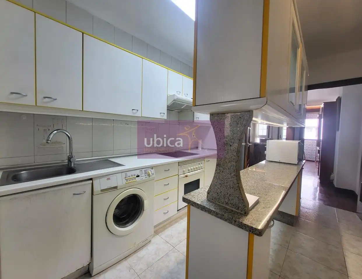 Cocina de Piso en venta en Vigo  con Calefacción, Parquet y Terraza