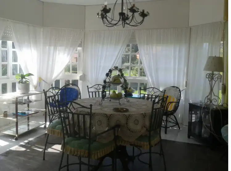 Comedor de Casa o chalet en venta en Sada (A Coruña) con Calefacción, Jardín privado y Parquet