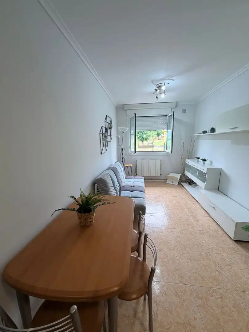 Habitación de Piso en venta en Navia con Calefacción y Piscina