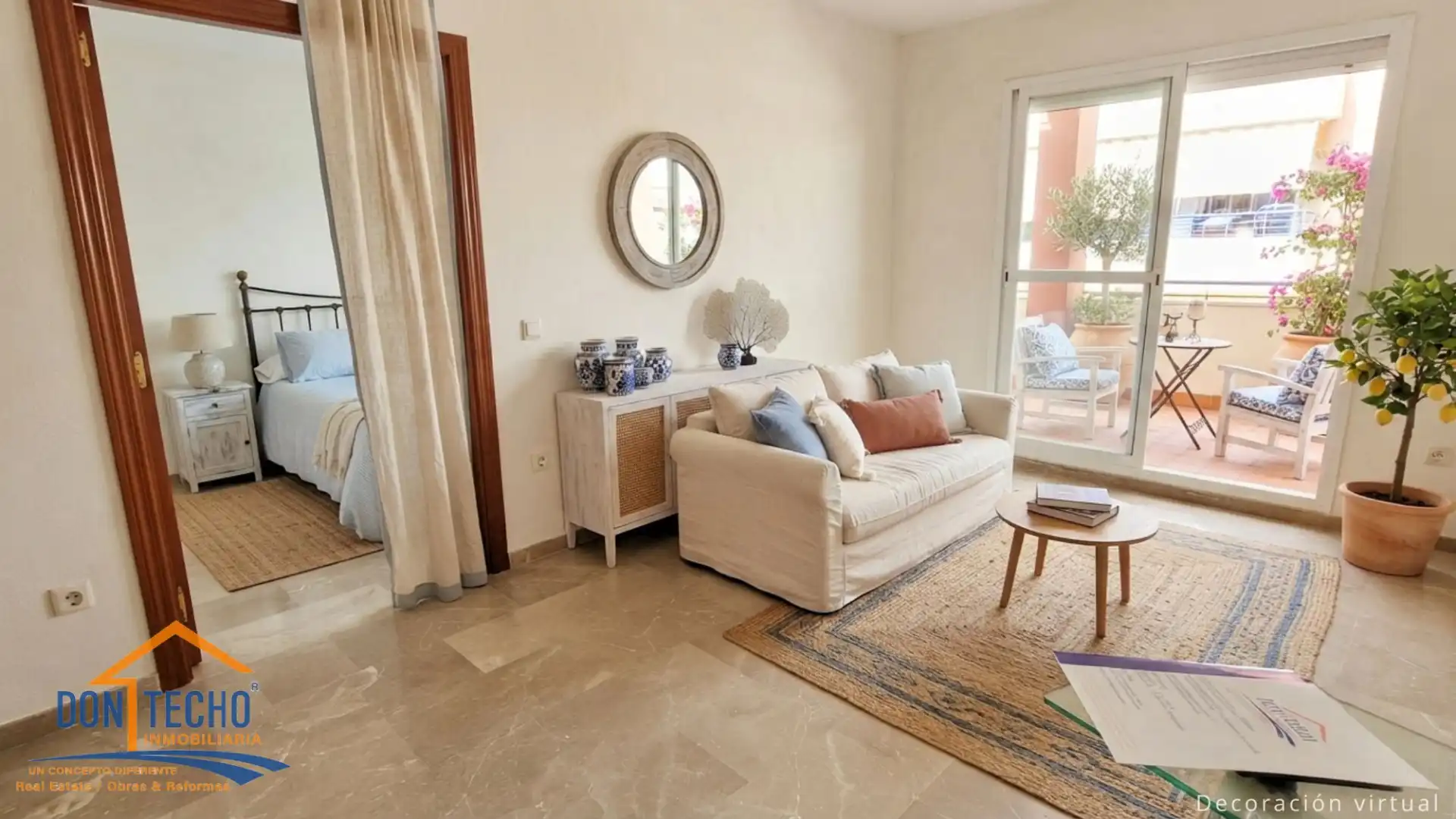 Sala de estar de Ático en venta en Rincón de la Victoria con Aire acondicionado, Terraza y Balcón