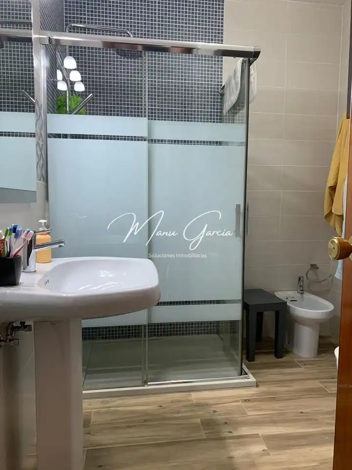 Bathroom of Flat for sale in Lucena  with Air Conditioner, Heating and Balcony