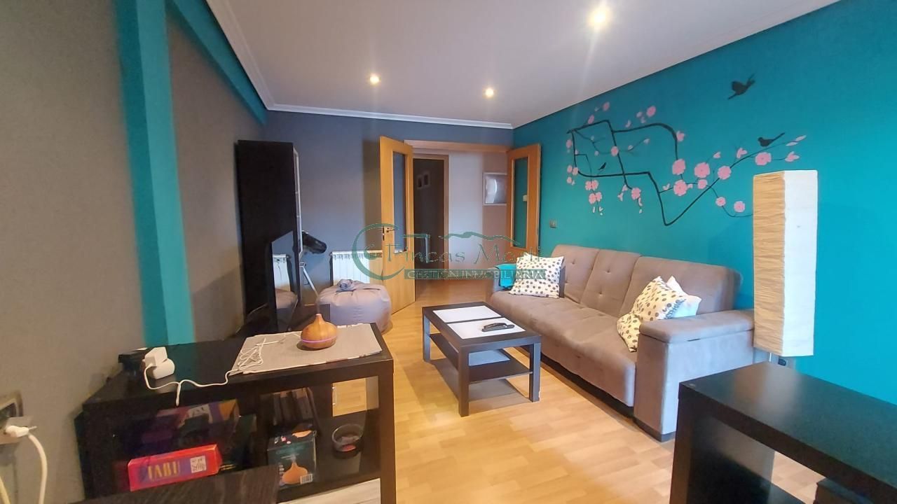 Living room of Attic to rent in Vigo   with Heating, Terrace and Storage room