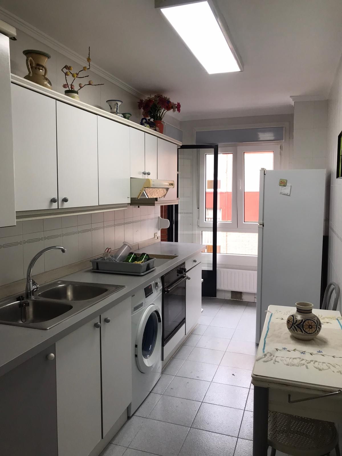 Flat to rent in Calle Concepción Arenal, Centro