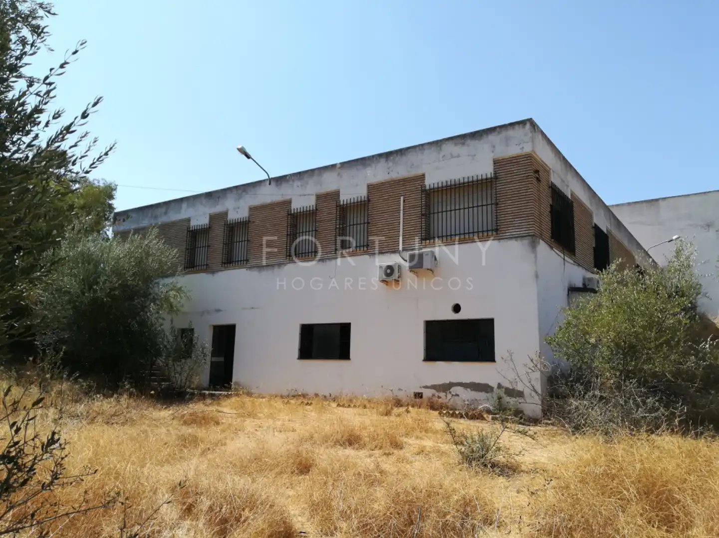 Vista exterior de Nave industrial en venta en Málaga
