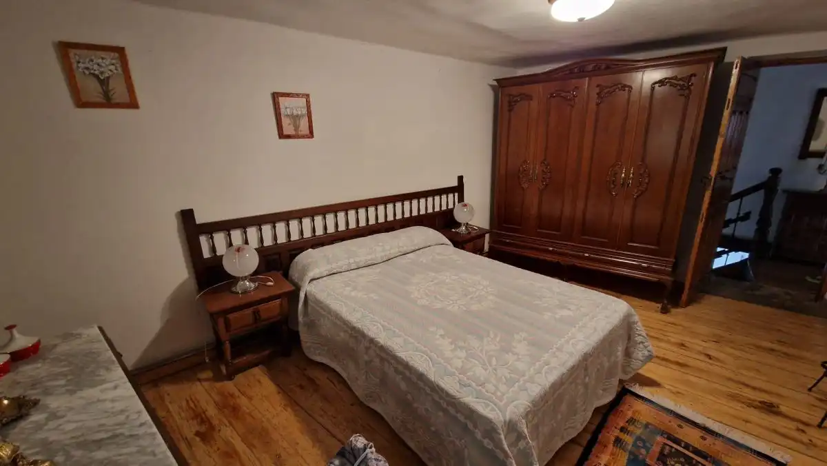 Dormitori de Casa o xalet en venda en Santovenia de la Valdoncina amb Calefacció, Terrassa i Traster