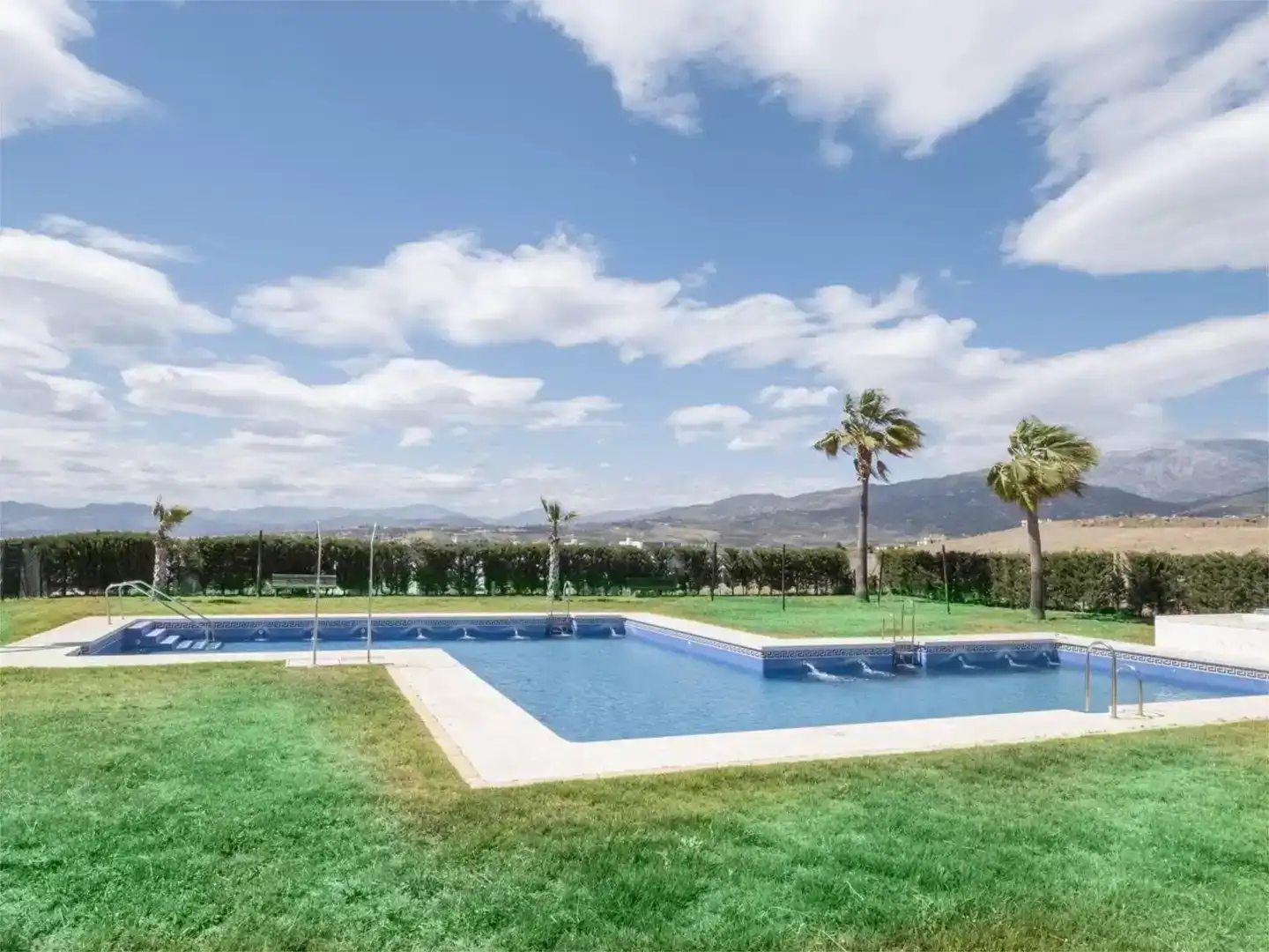 Piscina de Piso de alquiler en Vélez-Málaga con Aire acondicionado, Piscina y Amueblado
