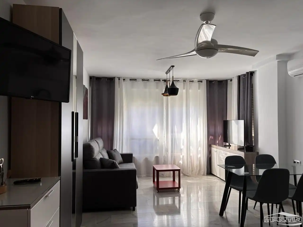 Sala d'estar de Estudi de lloguer en Torrox amb Aire condicionat, Traster i Piscina