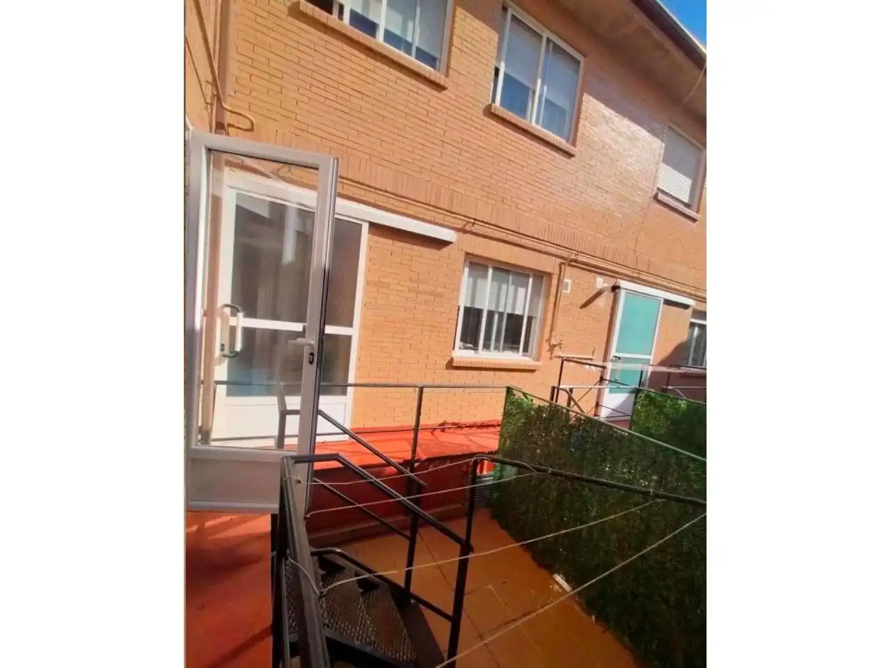 Vista exterior de Casa o xalet en venda en Burgos amb Calefacció, Parquet i Terrassa