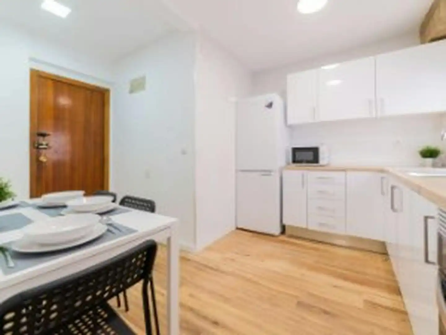 Küche von Wohnung zur untervermieten in Valencia mit Möbliert, Waschmaschine und Internet