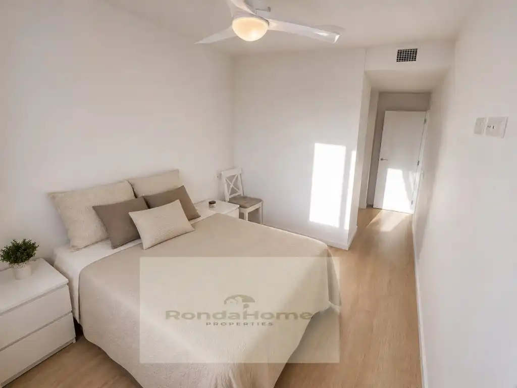 Piso de alquiler en Calle Miguel Delibes-Nva Andalu, Rodeo Alto - Guadaiza - La Campana