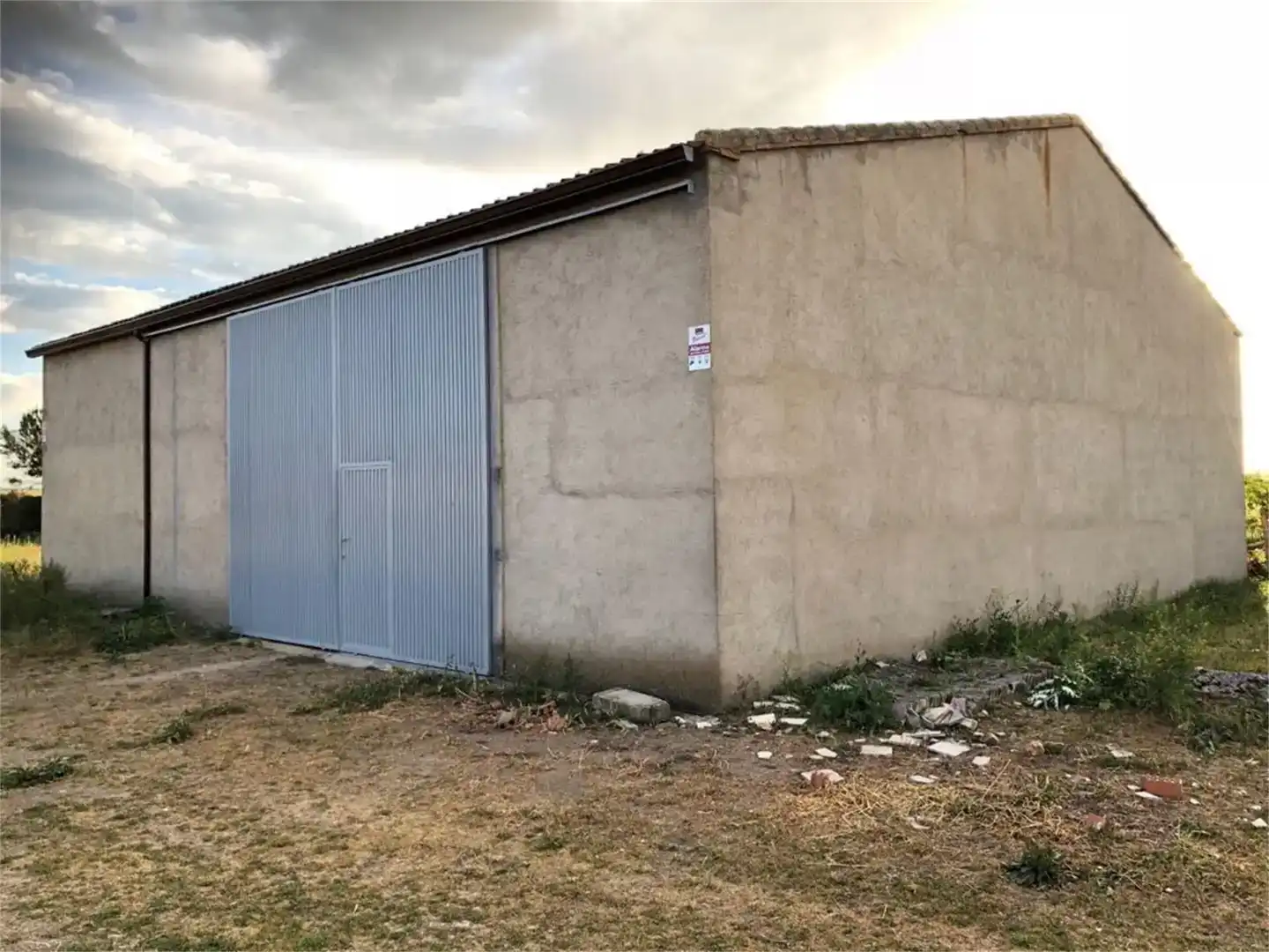 Vista exterior de Terreno en venta en Nava de Sotrobal, Salamanca