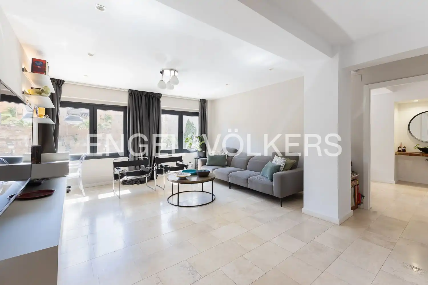 Exterior view of Flat for rent in Valencia  with Air Conditioner, Heating and Terrace