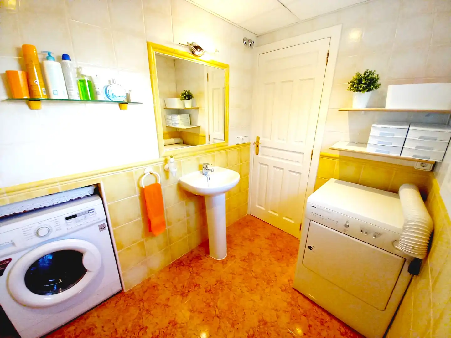 Bathroom of Houses for sale in L'Alfàs del Pi  with Air Conditioner, Private garden and Terrace