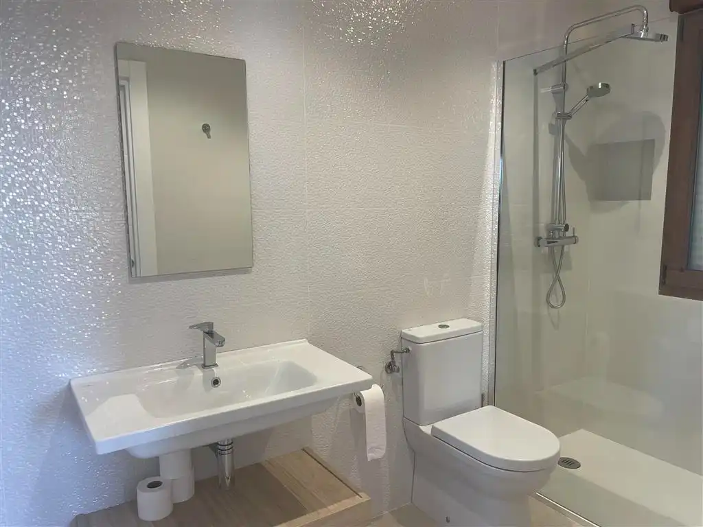 Baño de Piso en venta en San Vicente de la Barquera con Calefacción, Amueblado y Horno