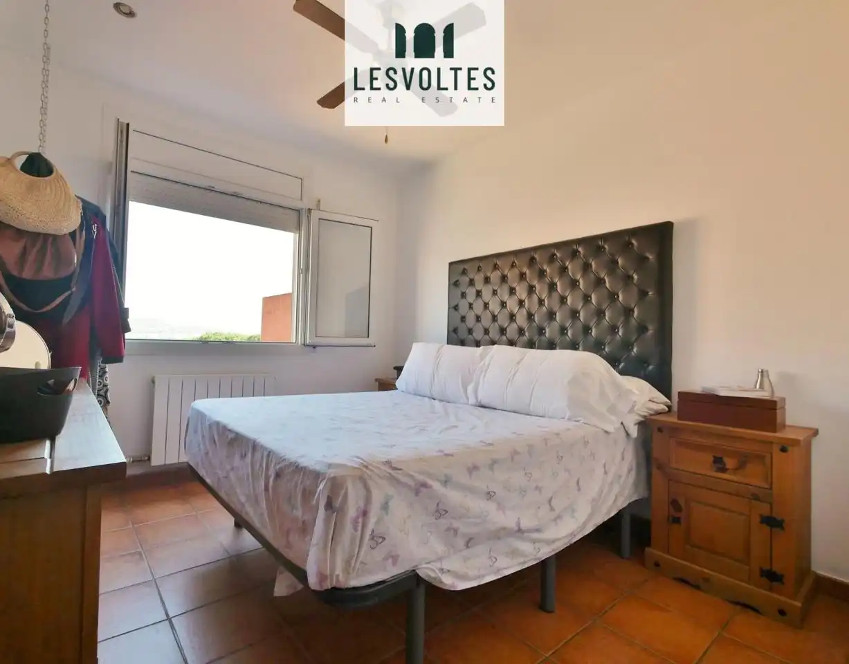 Piso en venta en Carrer de Bellcaire, La Punxa