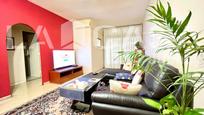 Living room of Flat for sale in  Barcelona Capital  with Balcony