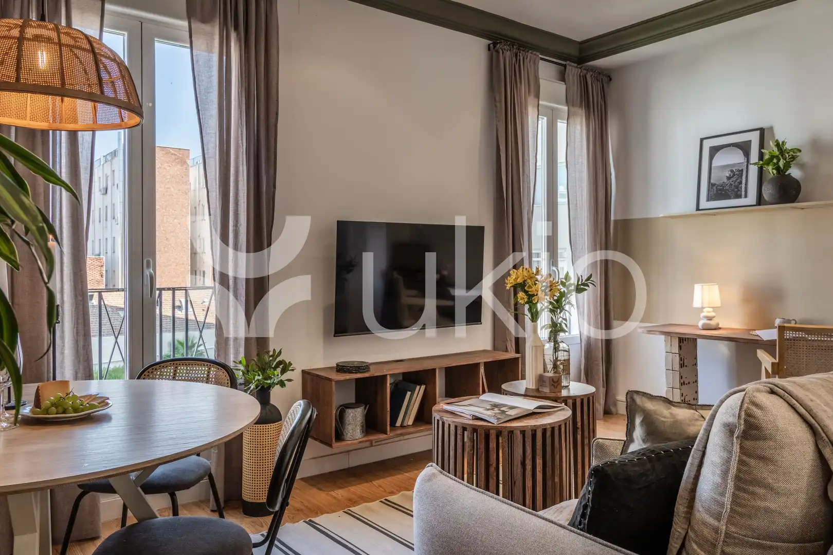 Sala de estar de Apartamento de alquiler en Madrid con Aire acondicionado, Calefacción y Amueblado