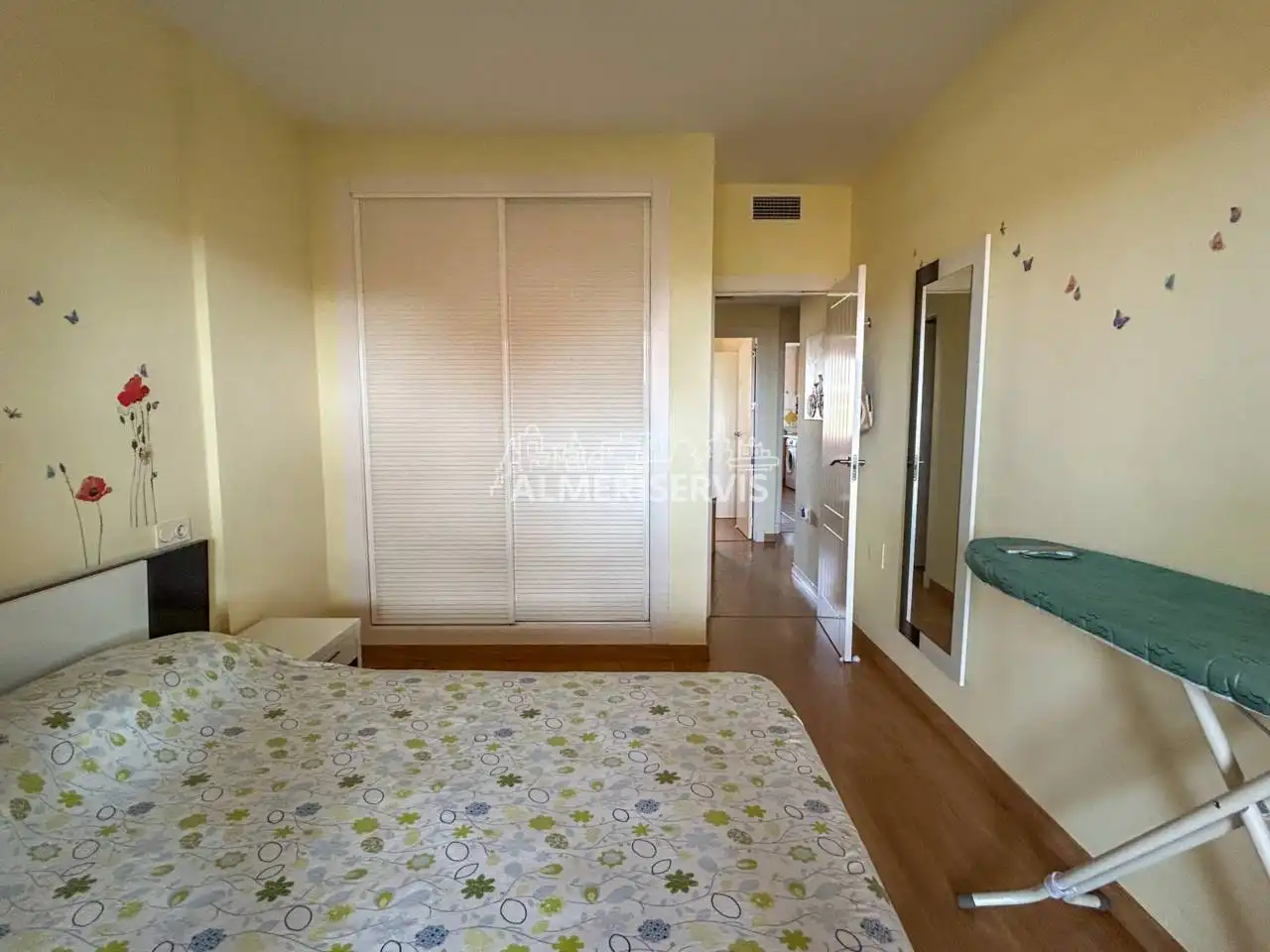 Habitación de Piso de alquiler en El Ejido con Terraza, Amueblado y Piscina comunitaria