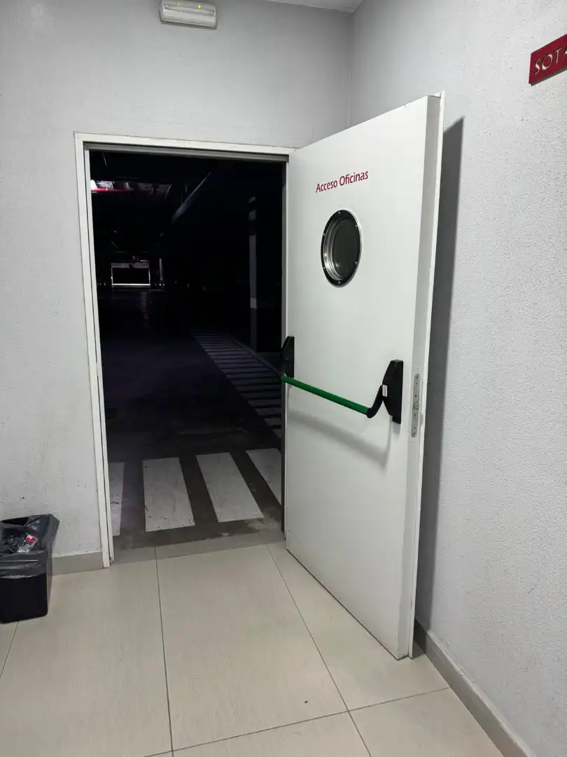 Oficina amb ascensor en venda a Salteras, imagen 21