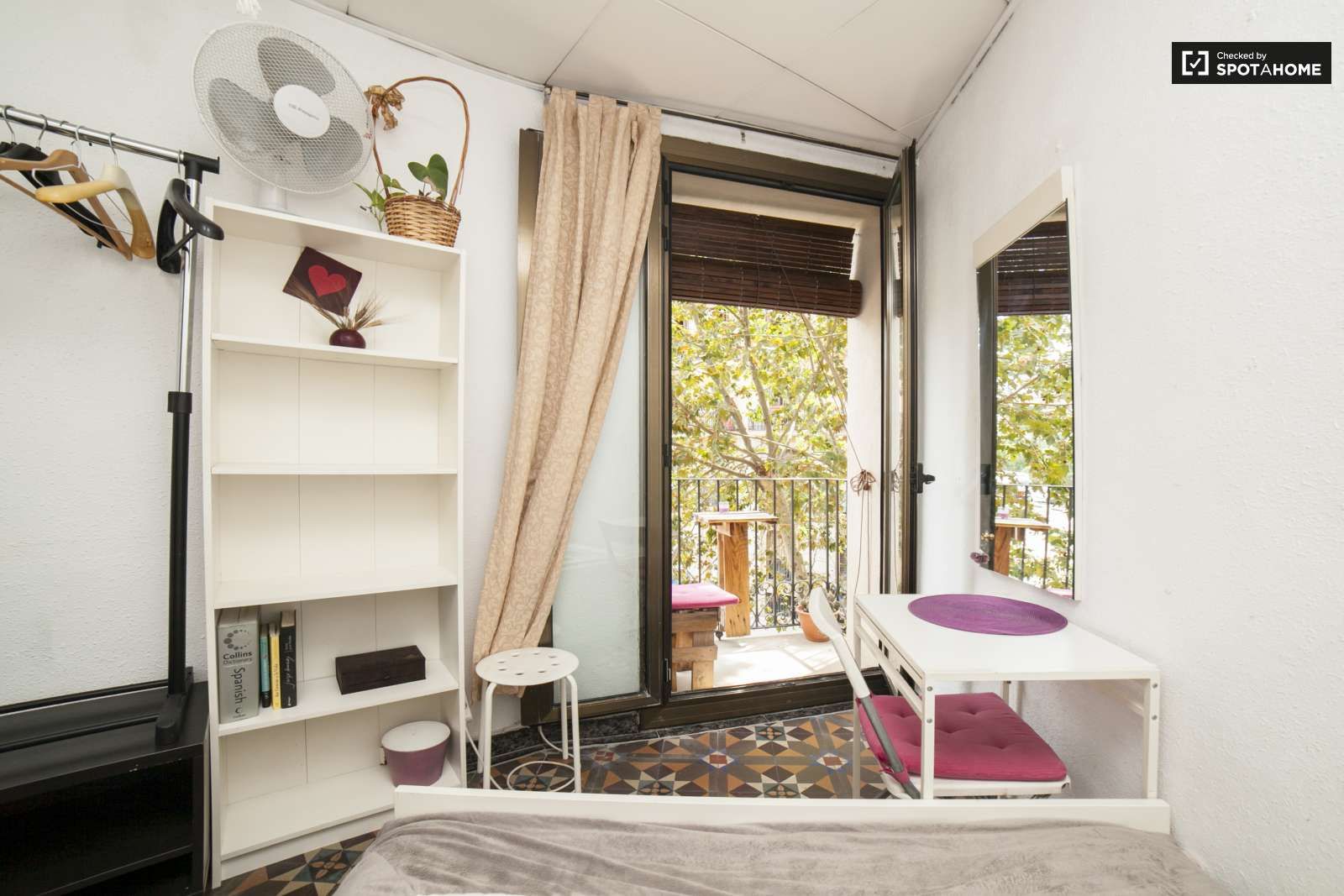 Flat to share in Fort Pienc