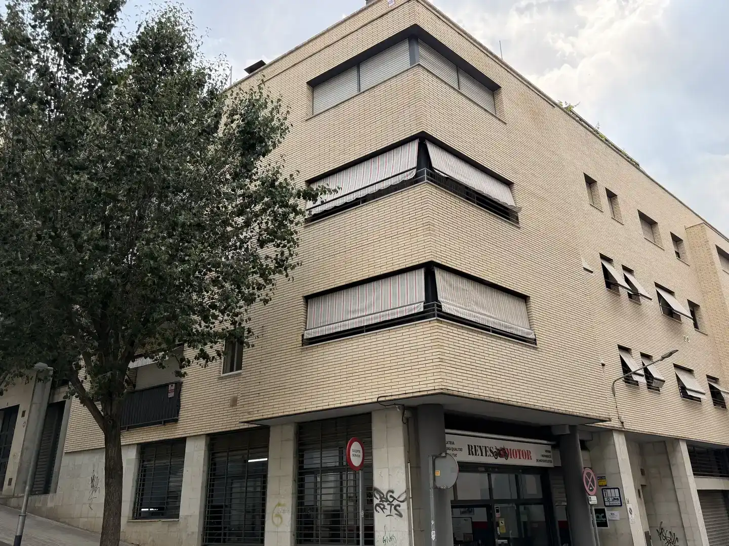 Vista exterior de Pis en venda en Mataró amb Balcó