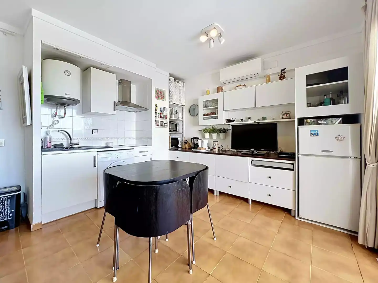 Cocina de Apartamento en venta en Roses con Aire acondicionado, Calefacción y Terraza