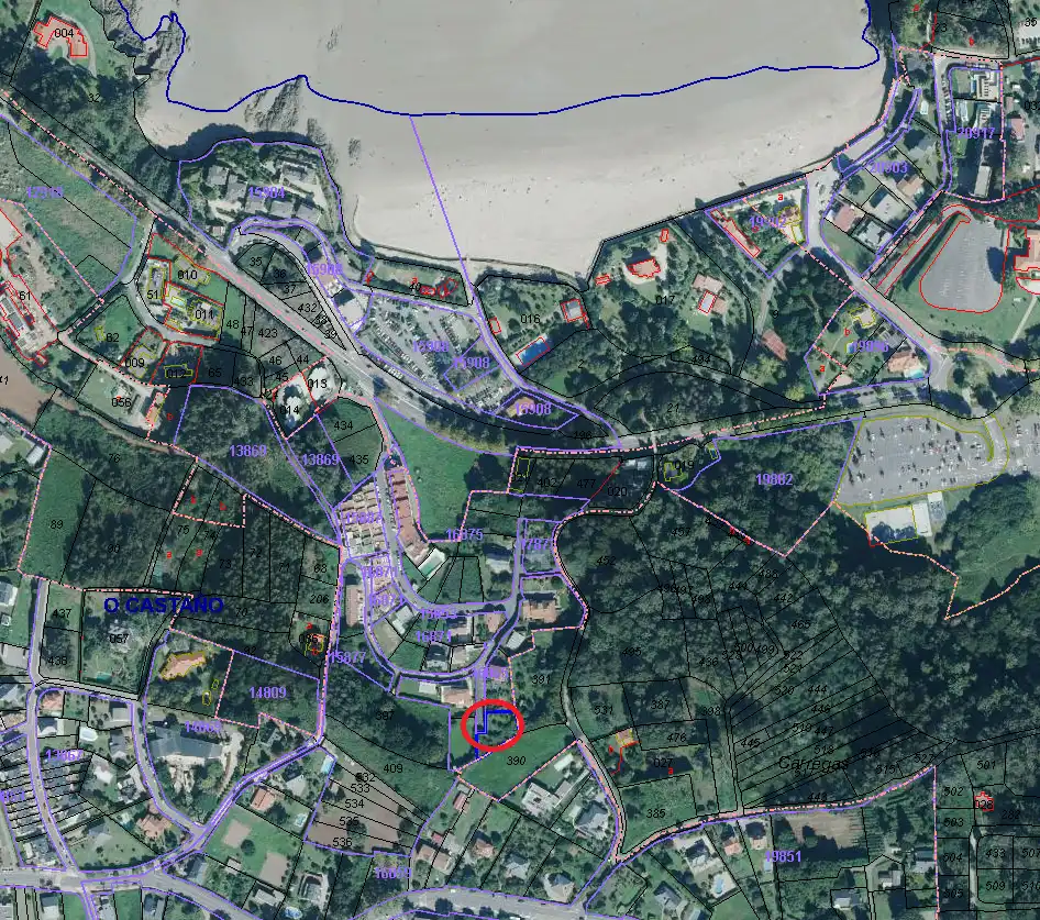 Residencial en venda en Oleiros