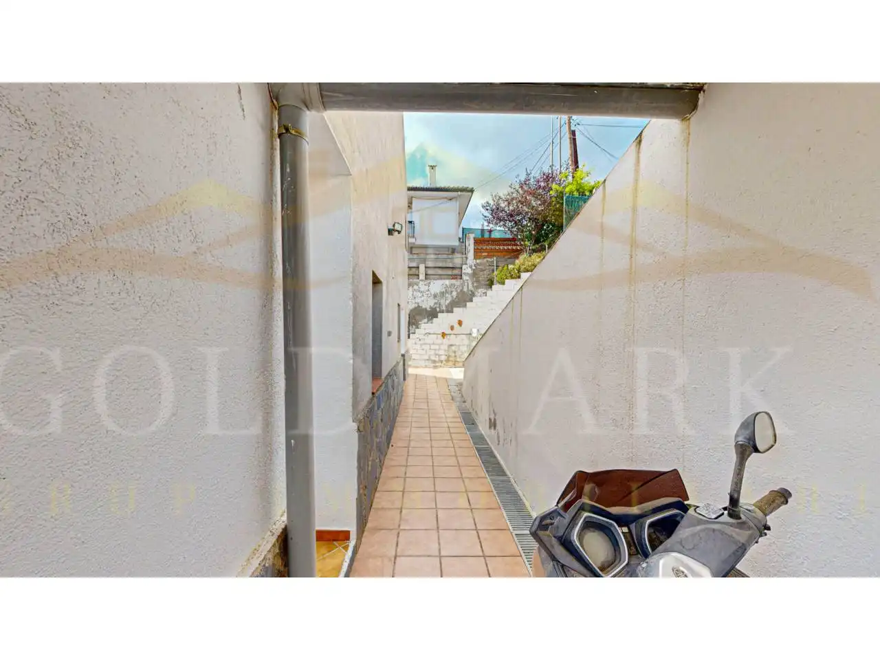 Vista exterior de Casa o chalet en venta en Corbera de Llobregat con Aire acondicionado, Calefacción y Jardín privado