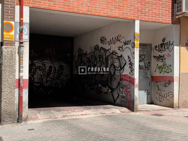 Garaje en Venta en luis piernas en Ventas