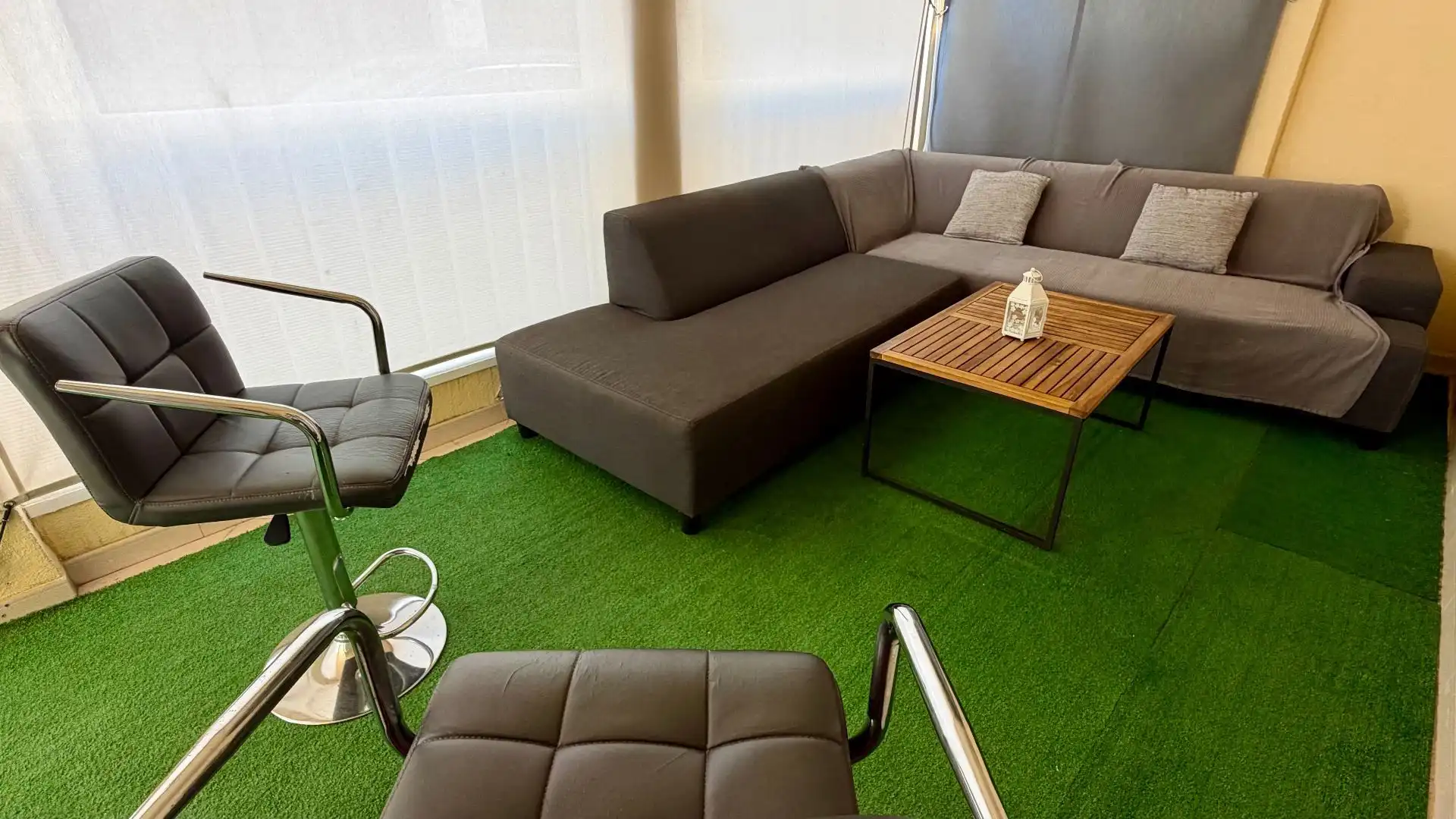 Sala de estar de Apartamento de alquiler en Benalmádena con Aire acondicionado, Calefacción y Terraza