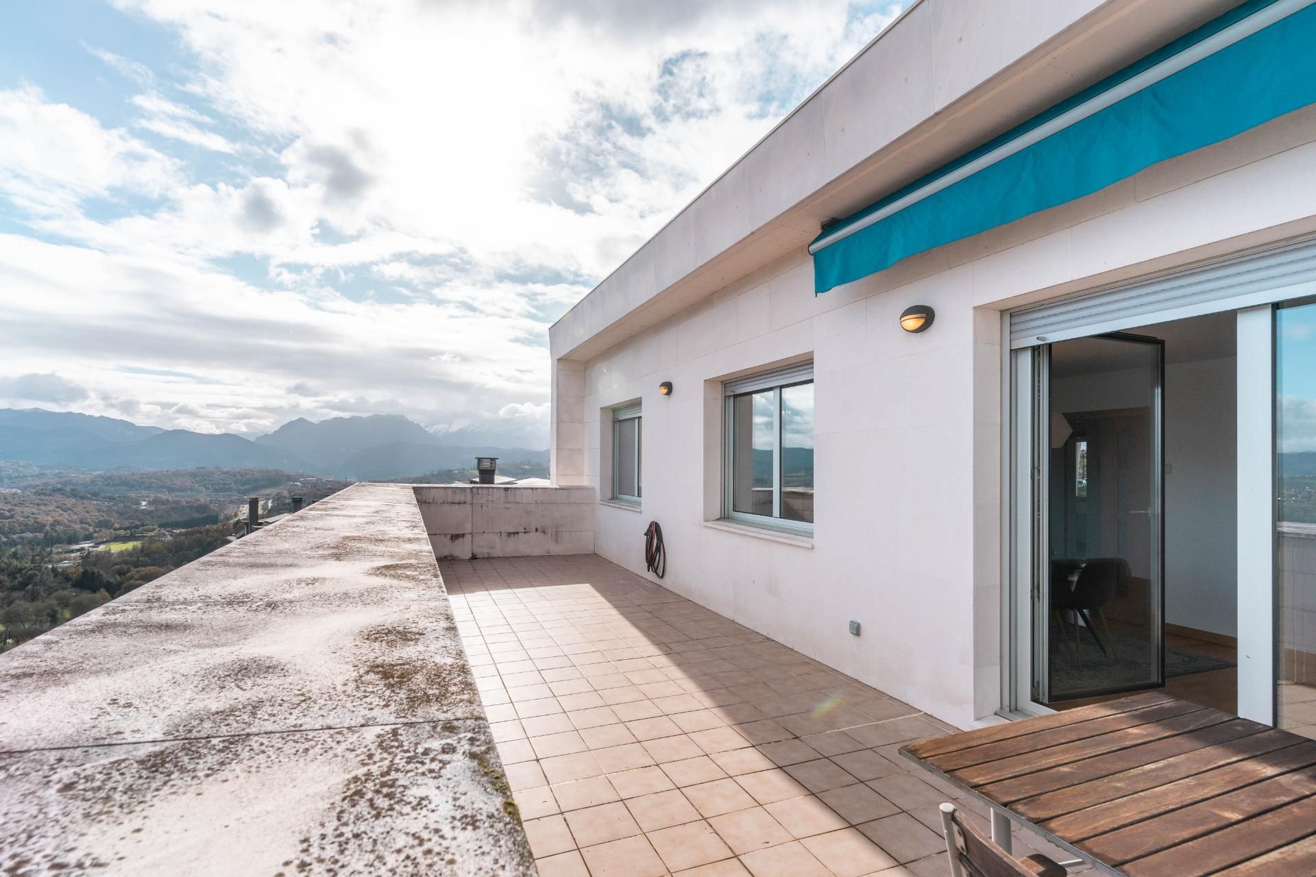 Terraza de Ático en venta en Oviedo  con Terraza