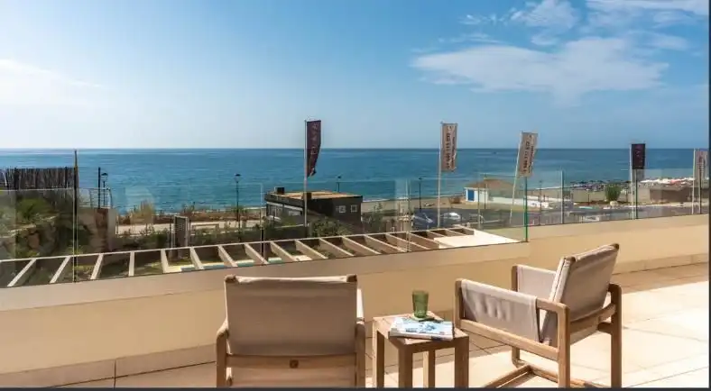 Terraza de Apartamento de alquiler en Estepona con Aire acondicionado, Calefacción y Jardín privado