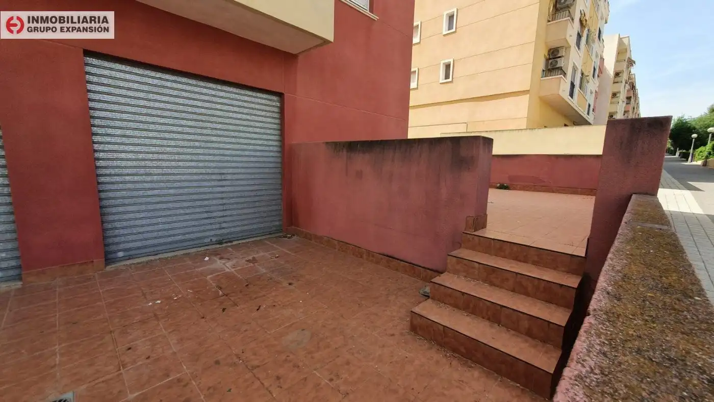 Vista exterior de Local en venta en Aspe