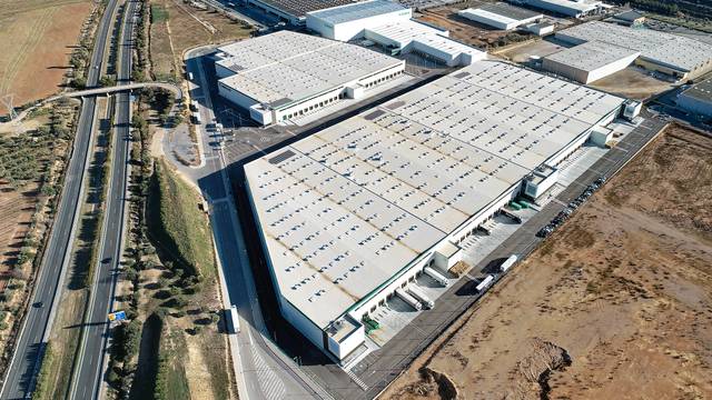 Nave industrial en Alquiler en Santa Oliva