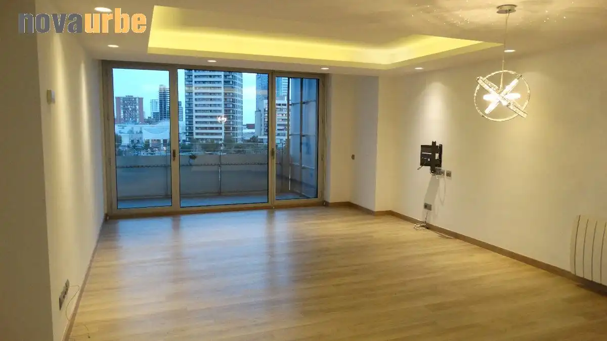 Appartamento con piscina in vendita a Carrer llull, imagen 5