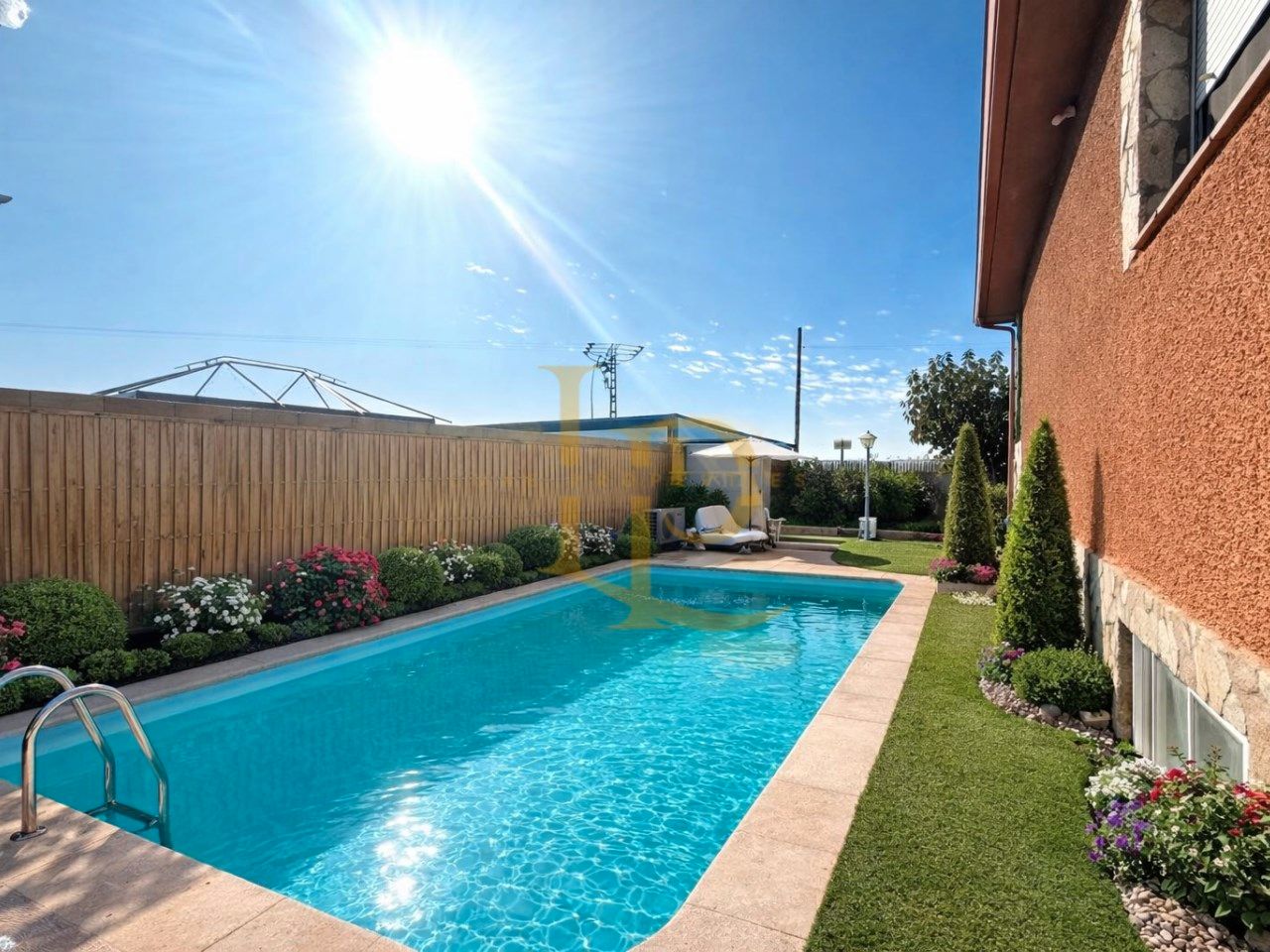 Piscina de Casa o xalet en venda en Torrejón del Rey amb Aire condicionat, Calefacció i Jardí privat