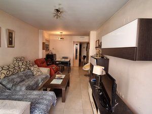 Sala d'estar de Pis en venda en Gandia amb Aire condicionat, Terrassa i Moblat