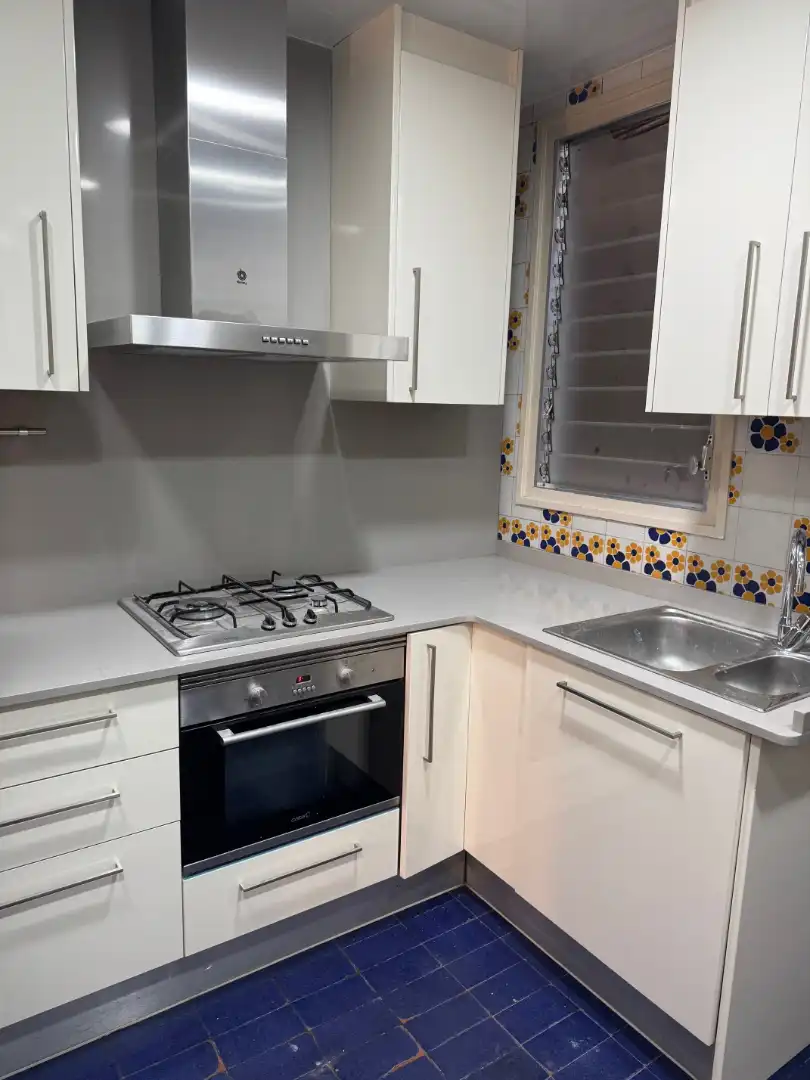 Cocina de Piso en venta en Barcelona con Calefacción, Terraza y Horno